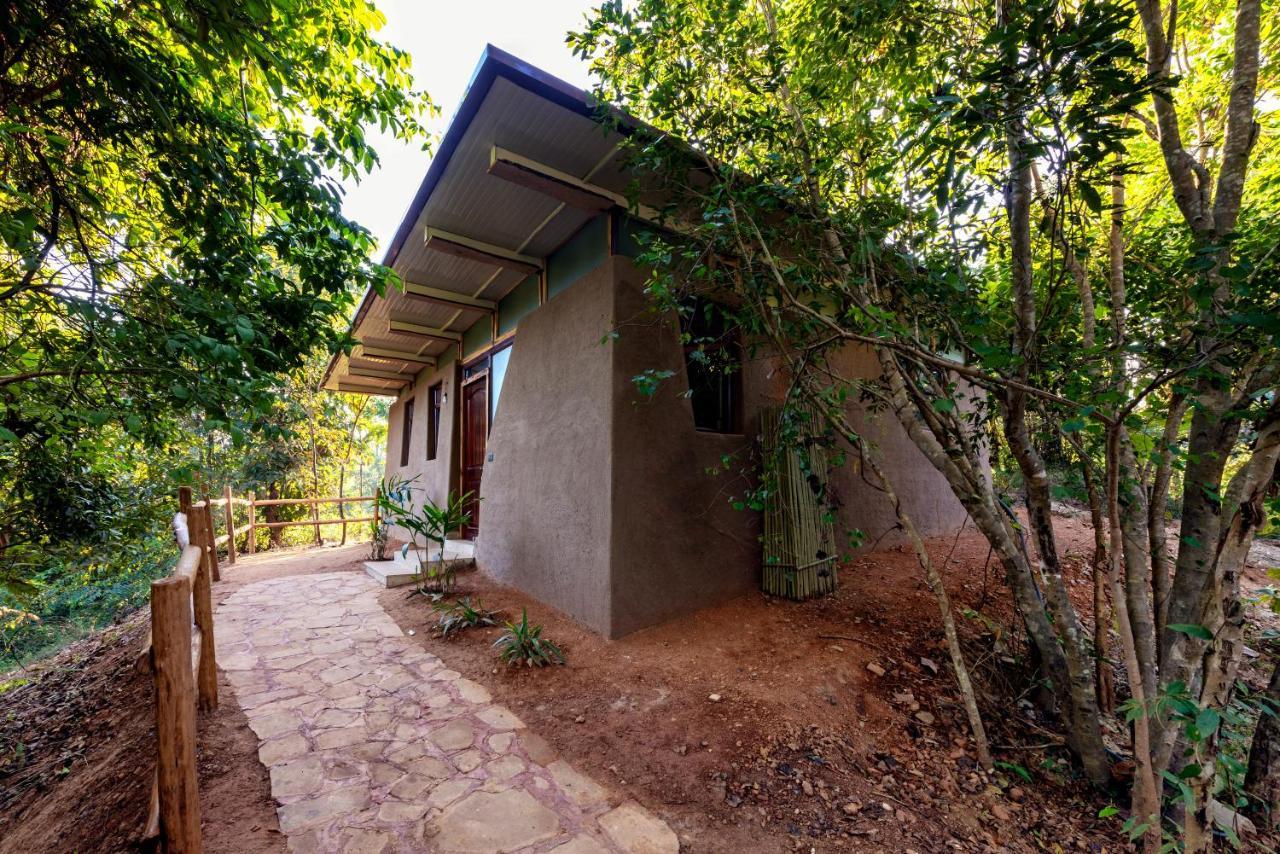 Kanha Jungle Camp 외부 사진